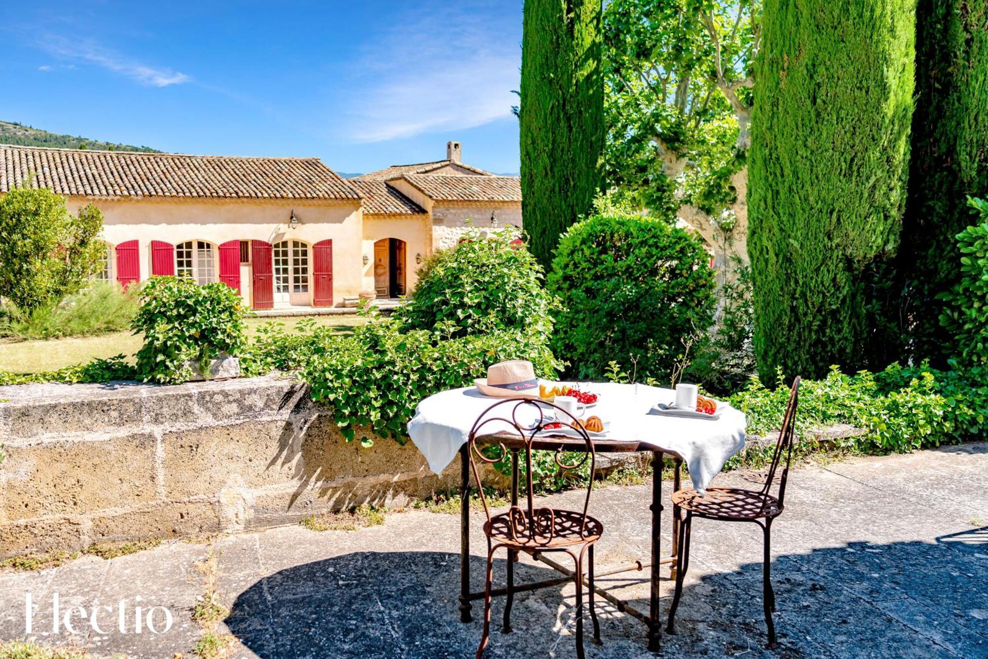 Bastide Domaine Tour Campanets Aparthotel Le Puy-Sainte-Reparade Ngoại thất bức ảnh