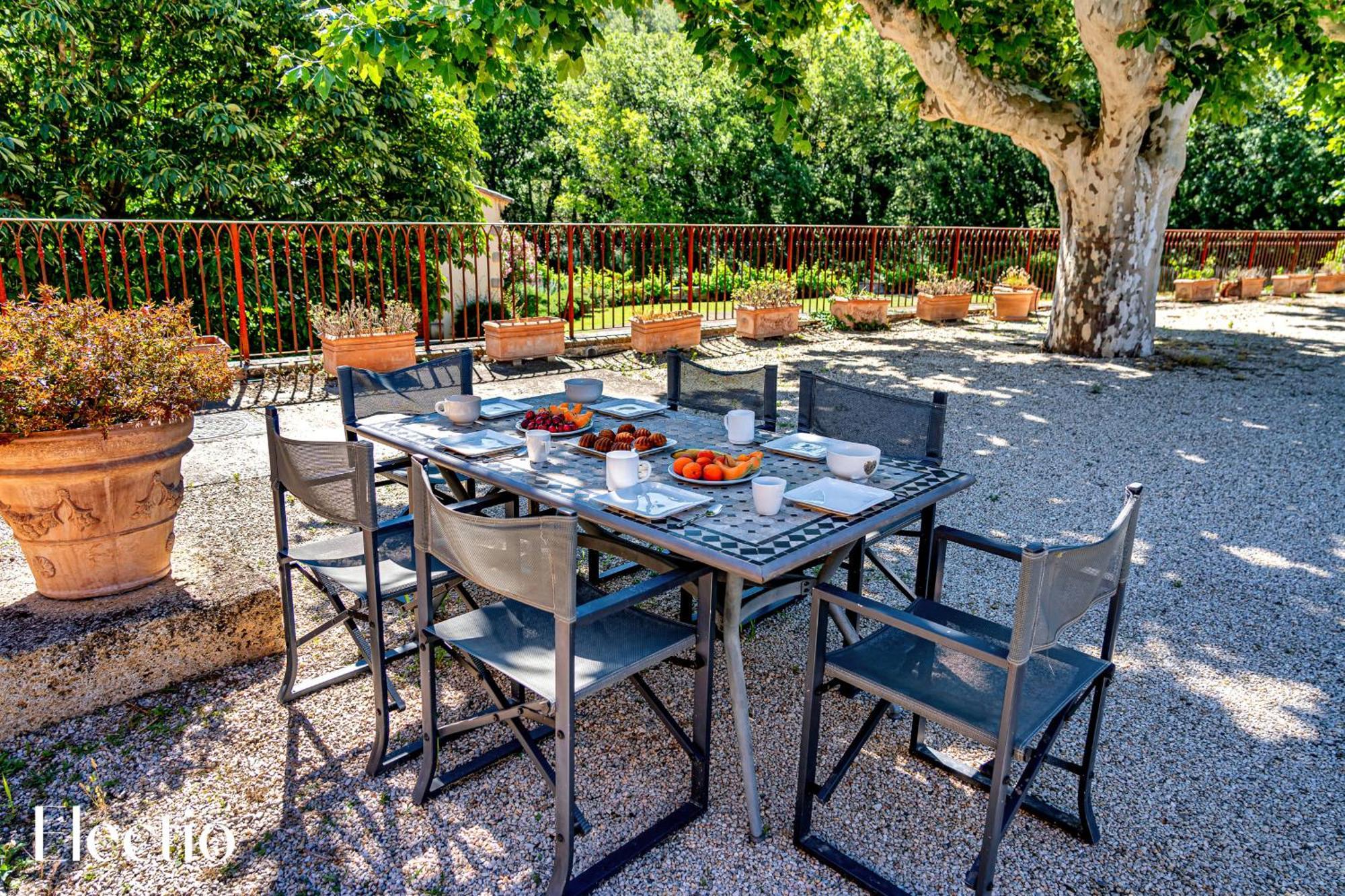 Bastide Domaine Tour Campanets Aparthotel Le Puy-Sainte-Reparade Ngoại thất bức ảnh